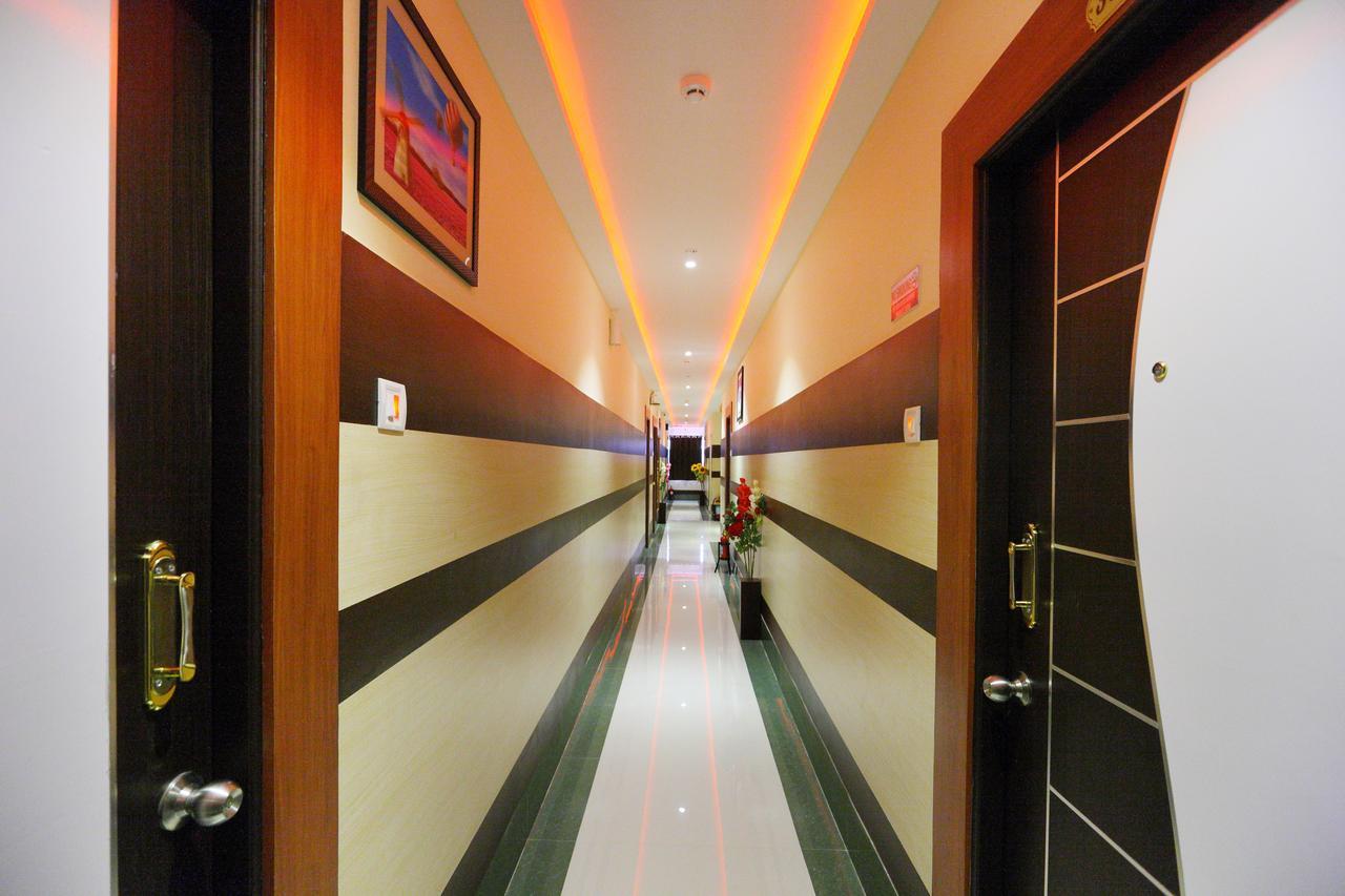Royal Grand Bed and Breakfast Tambaram Exteriör bild