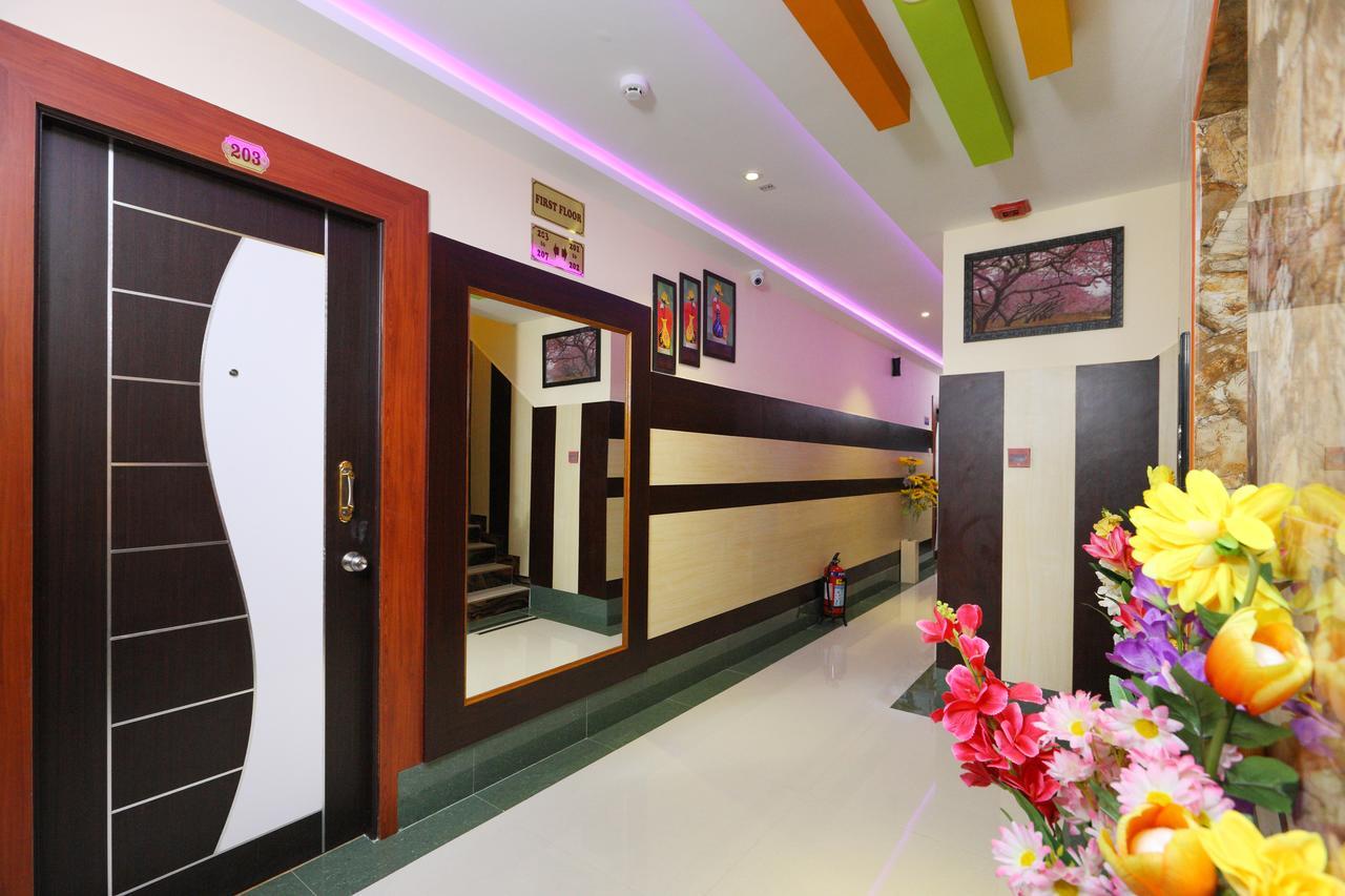 Royal Grand Bed and Breakfast Tambaram Exteriör bild